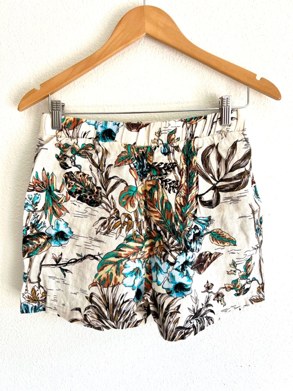 Elie Tahari Cream Floral Print Shorts with Teal and Brown Accents